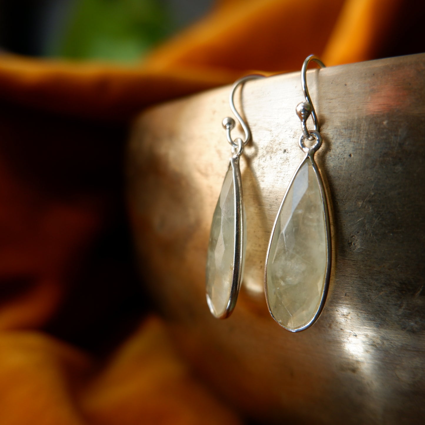 Fleur - Prehnite faceted Silver Drop Earrings