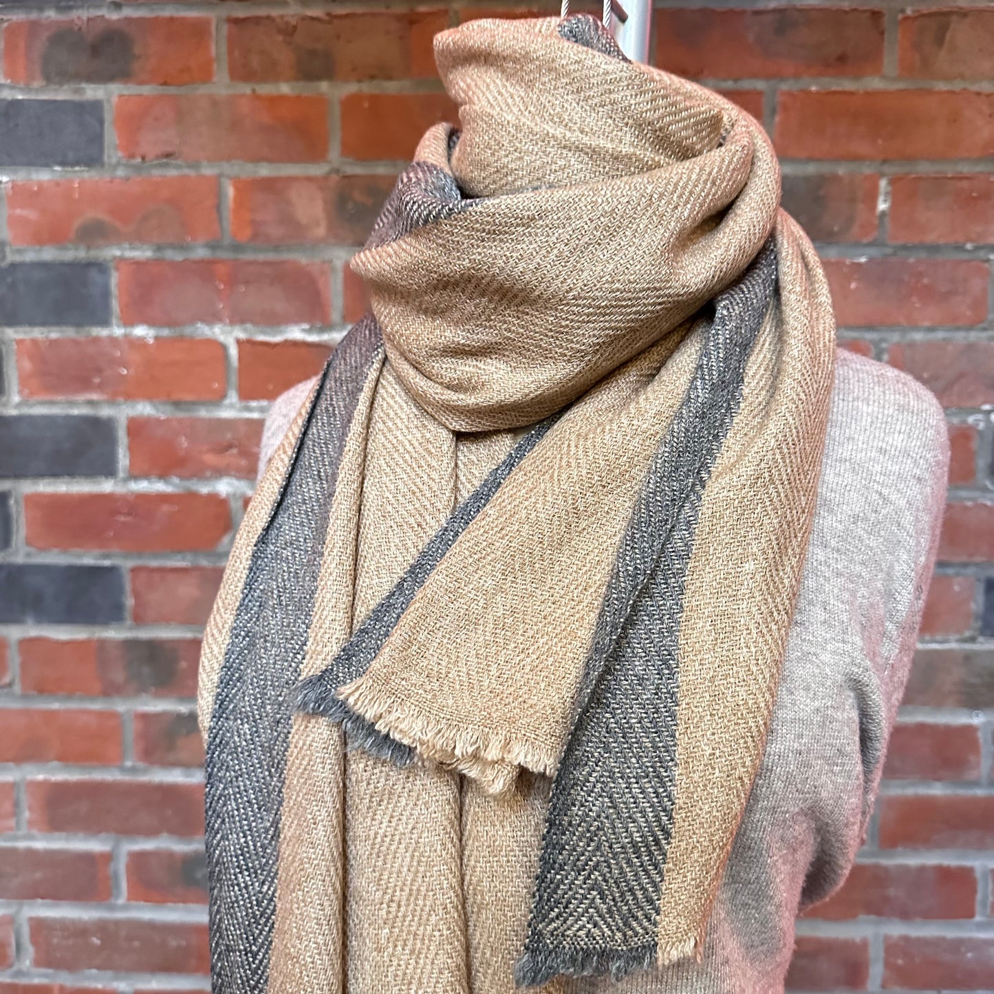 Cashmere Scarf - Caramel Edged